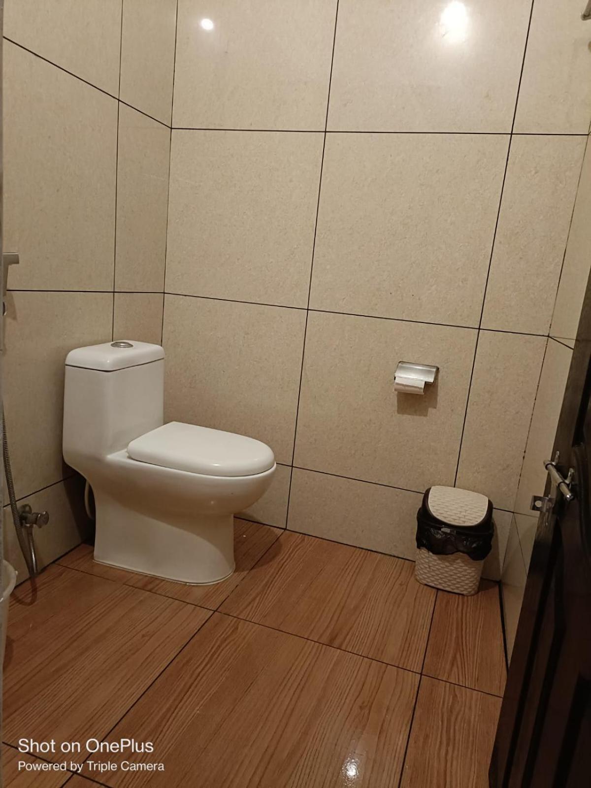 Ebenezer Plaza Hotel Nedumbassery Eksteriør billede