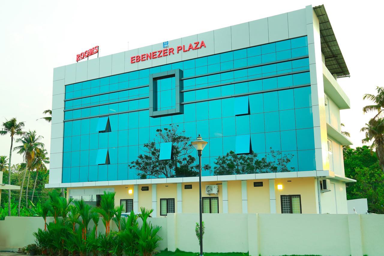 Ebenezer Plaza Hotel Nedumbassery Eksteriør billede
