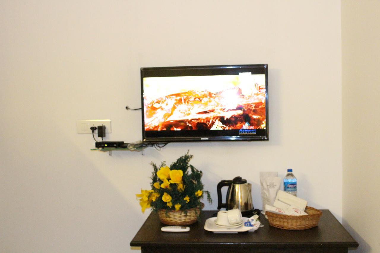 Ebenezer Plaza Hotel Nedumbassery Eksteriør billede