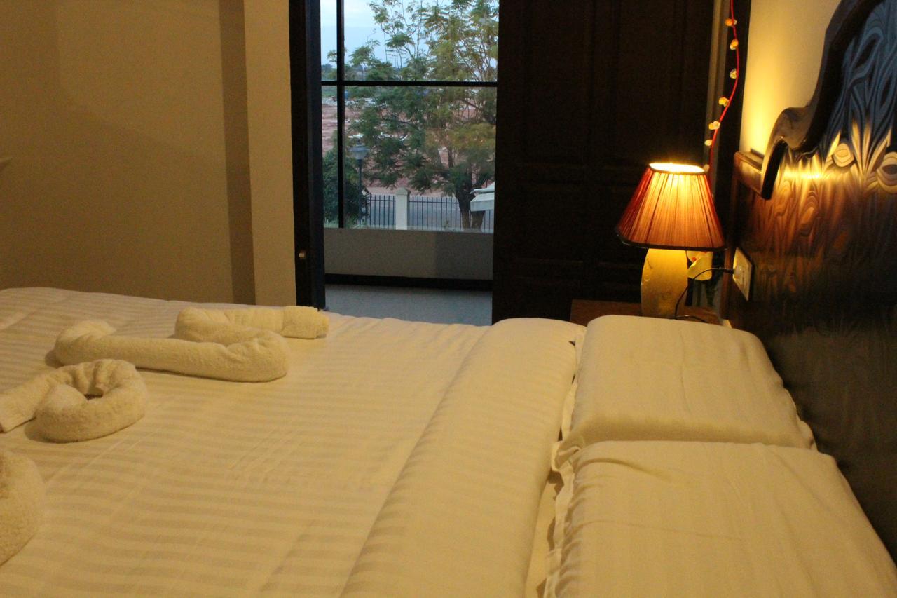 Ebenezer Plaza Hotel Nedumbassery Eksteriør billede