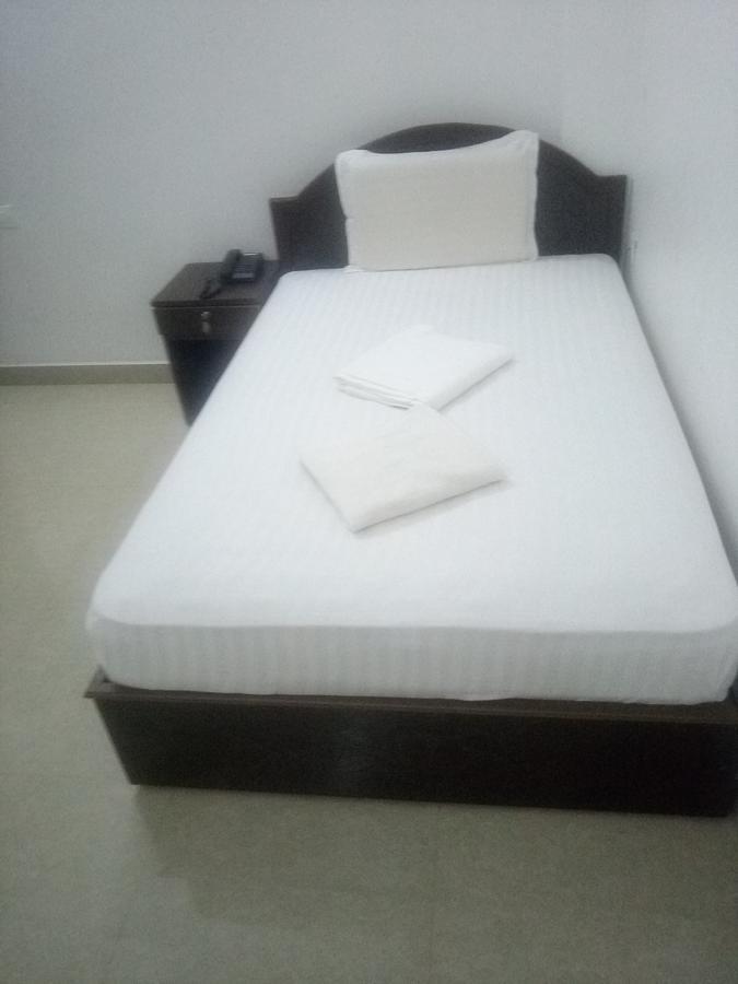 Ebenezer Plaza Hotel Nedumbassery Eksteriør billede